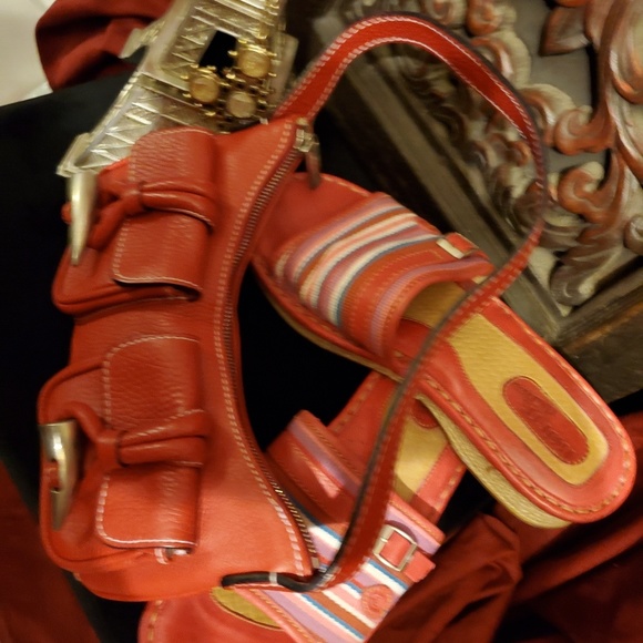 Auth. Burberry bag and Born shoes - Picture 4 of 12